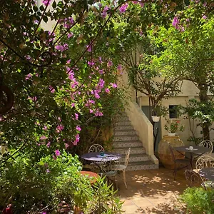 https://hotel-du-musee.fr-provencehotel.com
