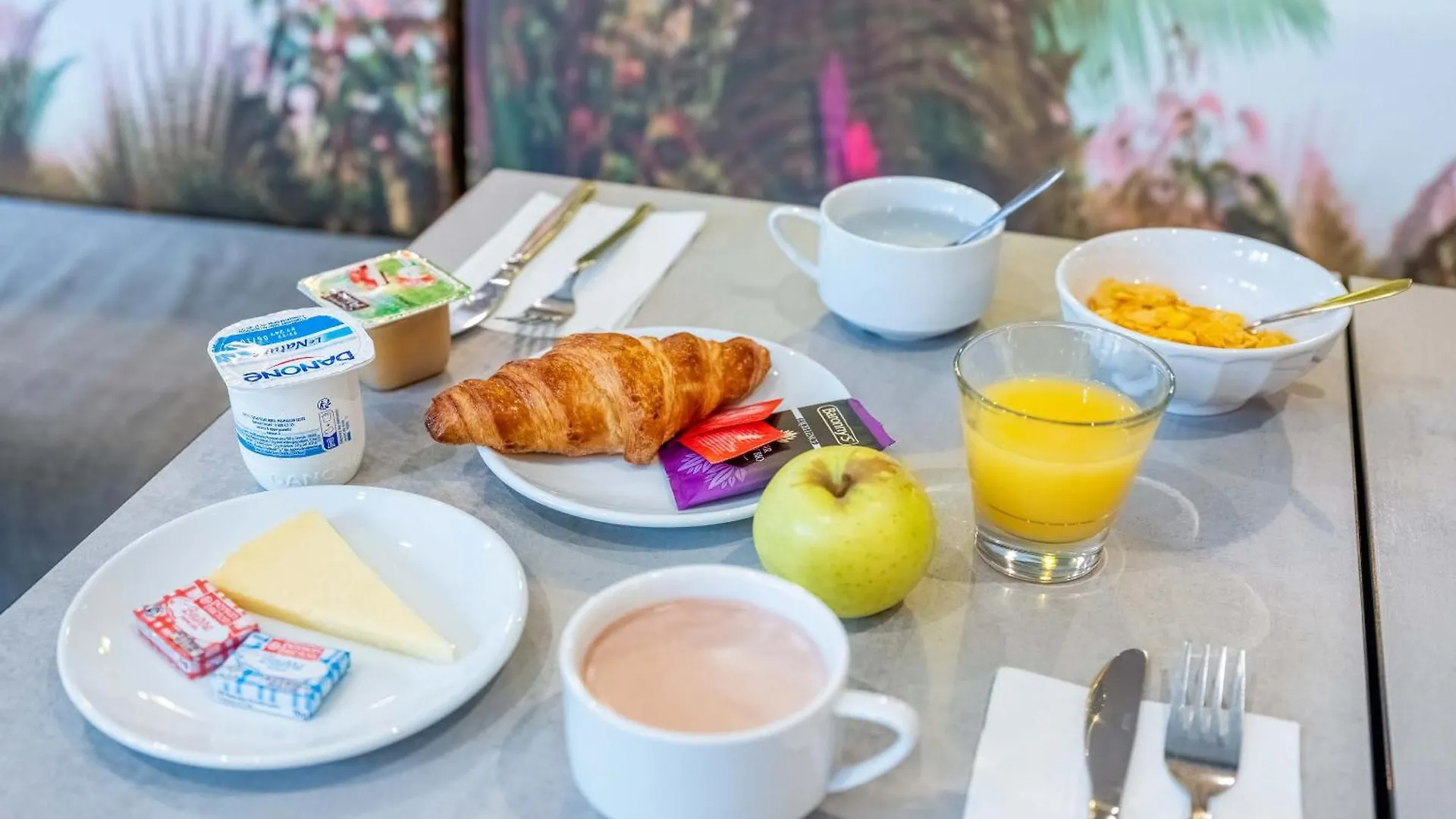 **  B&B Hotel Annecy Cran-Gevrier France